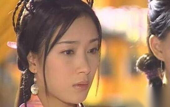 军礼下葬的女子历史图片