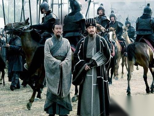 诸葛老匹夫手上一直拿着的扇子 究竟有何来头?历史图片