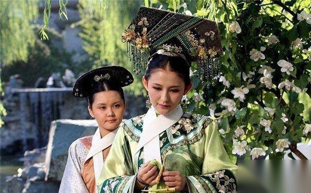 桀骜不驯的叶澜依历史图片