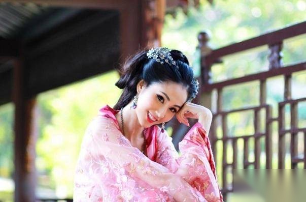 女色狼历史图片