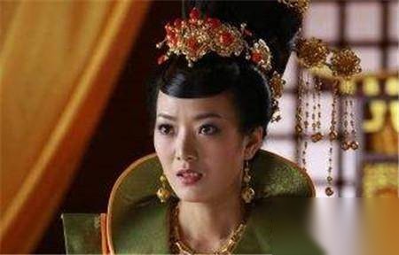 这个皇后心如蛇蝎 不认亲爹却认他人做干爹历史图片