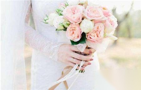 新娘结婚时候为什么要手捧花历史图片