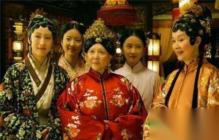 贾母和儿媳妇王夫人历史图片