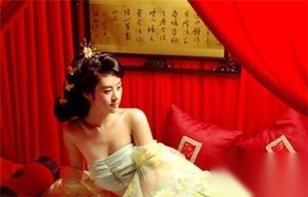 女子偷情历史图片
