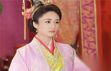 郑袖掩鼻是为什么历史图片