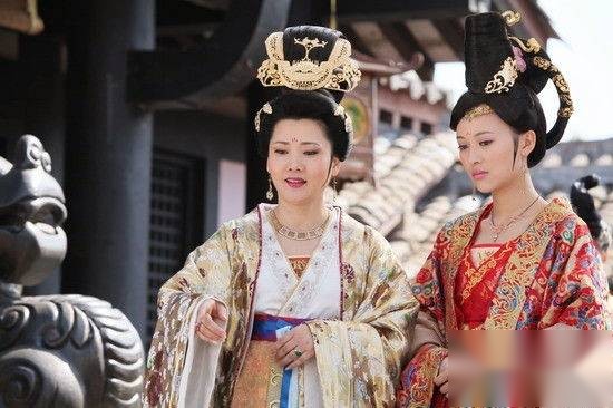 李显历史图片