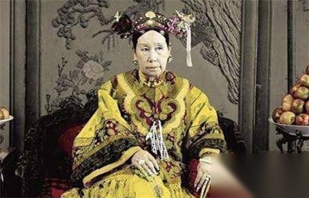 清朝最有影响力的三个女人历史图片