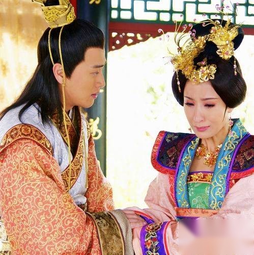 奶妈历史图片