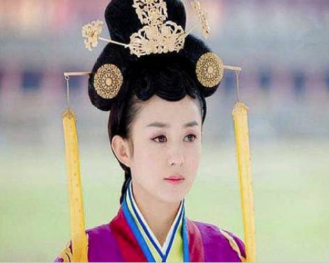 陆令萱历史图片