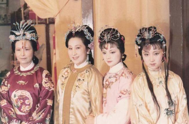 贾元春历史图片