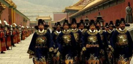 古代上朝的时候可以上厕所吗？憋不住了怎么办？历史图片