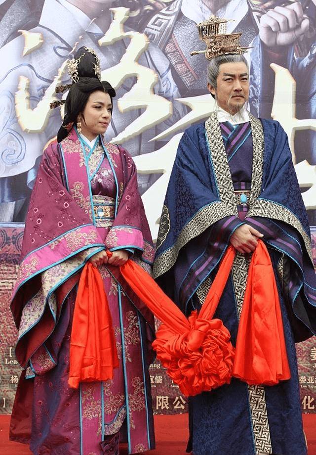 卫国历史图片
