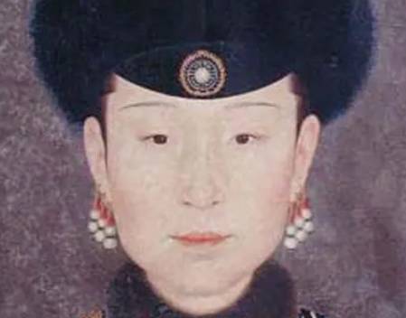 海兰珠历史图片