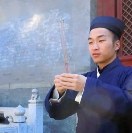 拜神历史图片