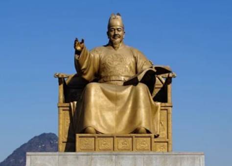 李裪历史图片