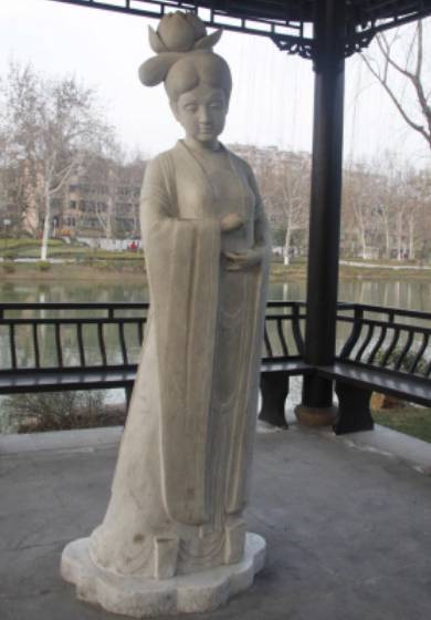 关盼盼历史图片